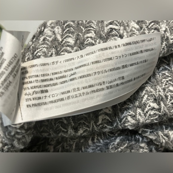 • Abercrombie & Fitch Gray Cardigan Gray White New Without Tags - Picture 10 of 10